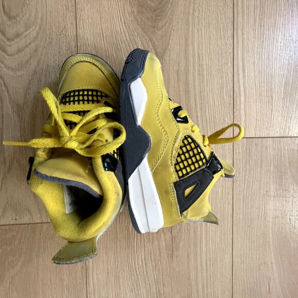 Air Jordan 4 Yellow Color, Baby/Toddler Sneakers Size 9C - Picture 14 of 16